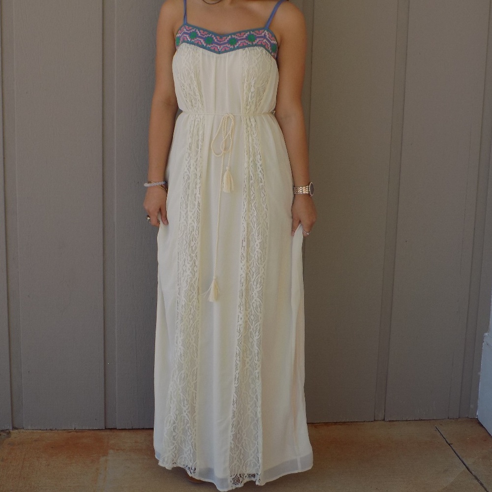 Lace Maxi Dress